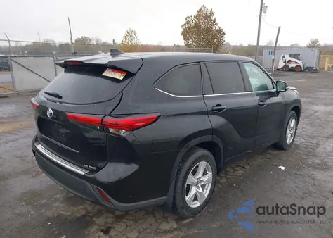 2022 Toyota Highlander Le z USA, uszkodzony, nr VIN 5TDBZRBH9NS596610